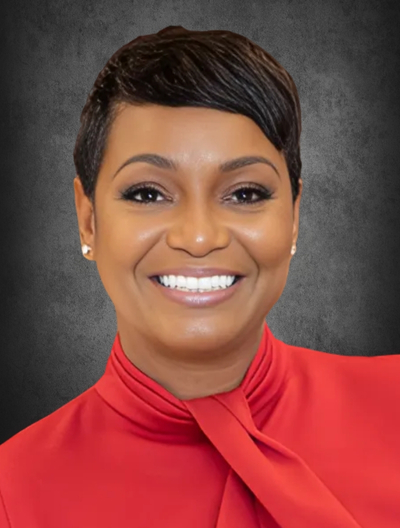 Anna Roach Headshot